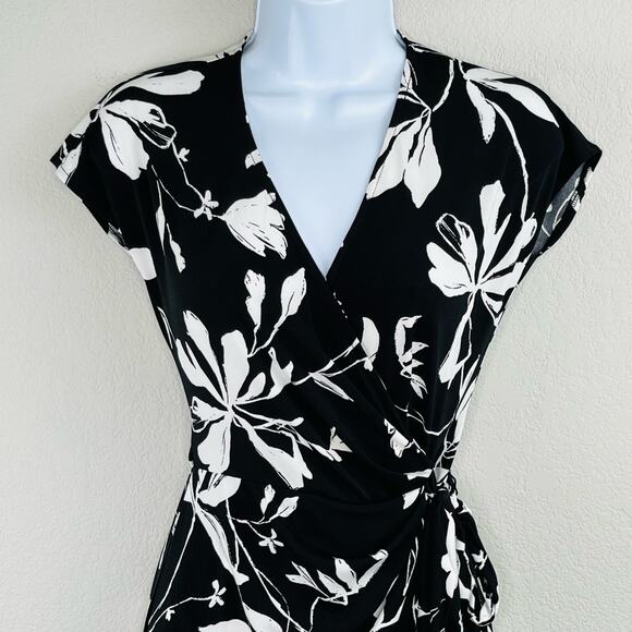 Maggy London Black White Floral Matte Jersey Short Sleeve Midi Wrap Dress 0 NWOT - Picture 5 of 16